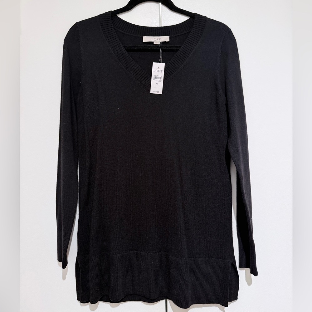 NWT XS LOFT Women’s Long Black V-Neck Tunic Sweater